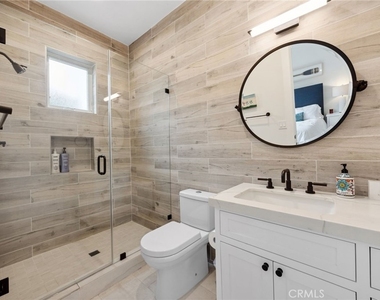 2801 Bayside Drive - Photo Thumbnail 35