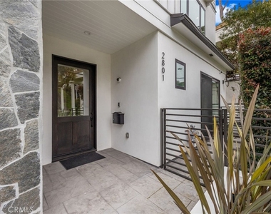 2801 Bayside Drive - Photo Thumbnail 5