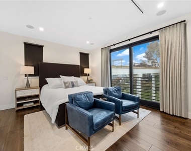 2801 Bayside Drive - Photo Thumbnail 23
