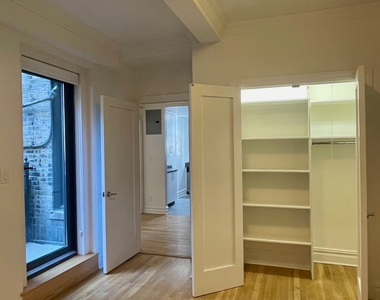 West 55th Street - Photo Thumbnail 9
