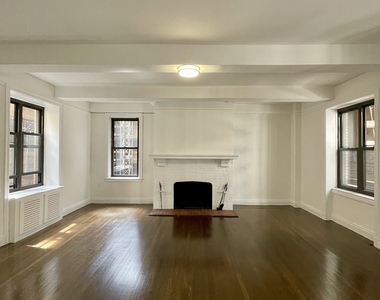 West 55th Street - Photo Thumbnail 1
