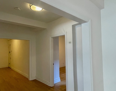 West 55th Street - Photo Thumbnail 7