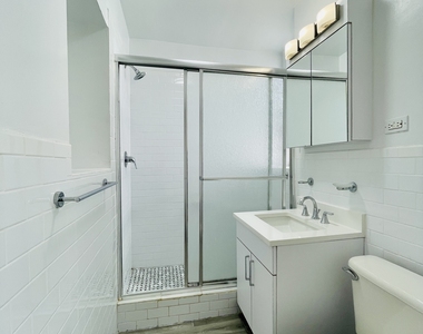 West 55th Street - Photo Thumbnail 8
