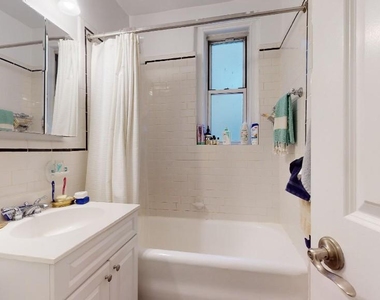 West 13th Street - Photo Thumbnail 4