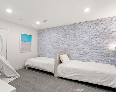 3440 Doheny Way - Photo Thumbnail 6
