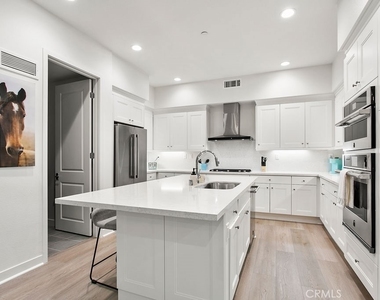 3440 Doheny Way - Photo Thumbnail 7
