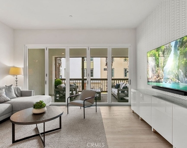 3440 Doheny Way - Photo Thumbnail 12