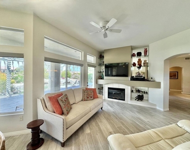 38071 Brandywine Avenue - Photo Thumbnail 11