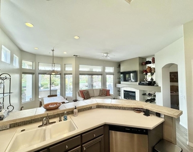 38071 Brandywine Avenue - Photo Thumbnail 7