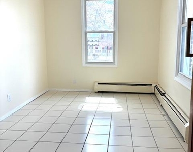 599 Amboy Avenue - Photo Thumbnail 9