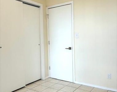 599 Amboy Avenue - Photo Thumbnail 12