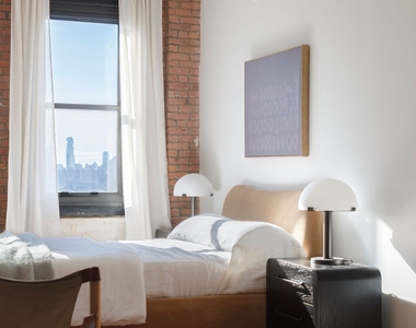 239 Banker Street - Photo Thumbnail 2