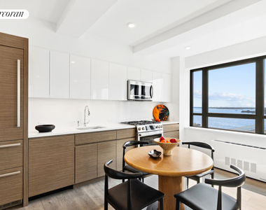 124 Columbia Heights - Photo Thumbnail 1