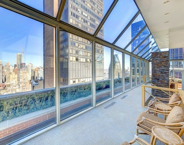 236 E 47th Street - Photo Thumbnail 3