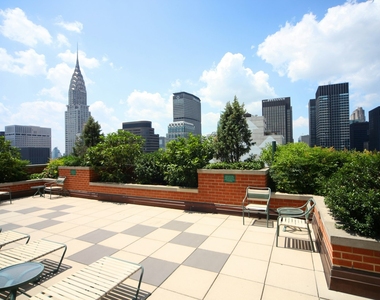 236 E 47th Street - Photo Thumbnail 5