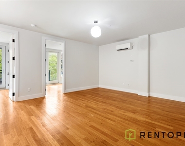 854 Metropolitan Avenue - Photo Thumbnail 2