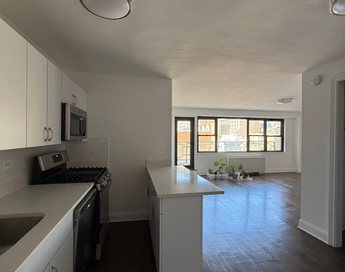 145 East 16th Street - Photo Thumbnail 3