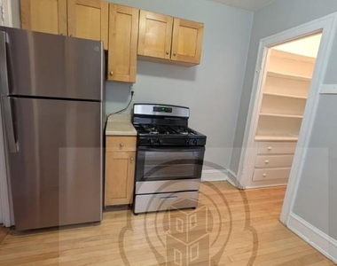 3438 West Foster Avenue - Photo Thumbnail 5