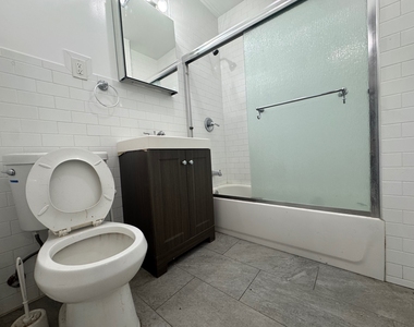 2714 Clarendon Road - Photo Thumbnail 5