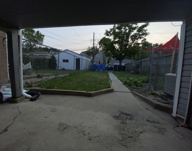 2034 N Kedvale Avenue - Photo Thumbnail 10