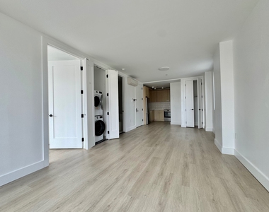 649 Hart Street - Photo Thumbnail 2