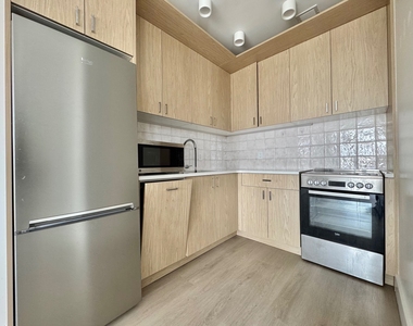 649 Hart Street - Photo Thumbnail 1