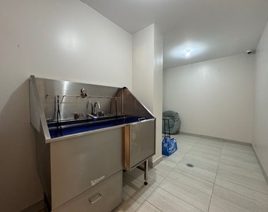 649 Hart Street - Photo Thumbnail 17