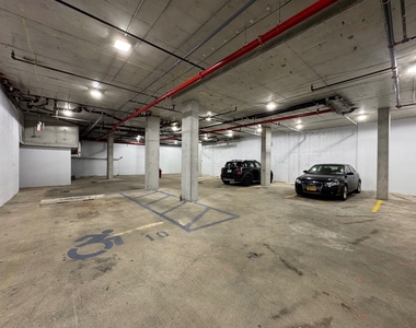 649 Hart Street - Photo Thumbnail 19