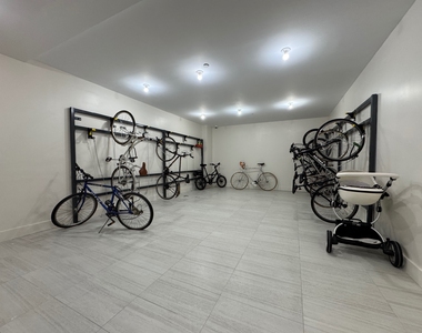 649 Hart Street - Photo Thumbnail 18