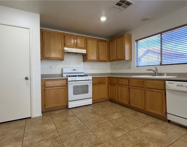 8904 Promised Land Avenue - Photo Thumbnail 15