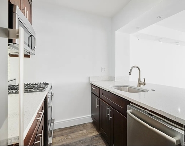 East 63rd Street - Photo Thumbnail 1
