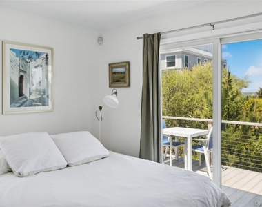 846 Dune Road - Photo Thumbnail 18