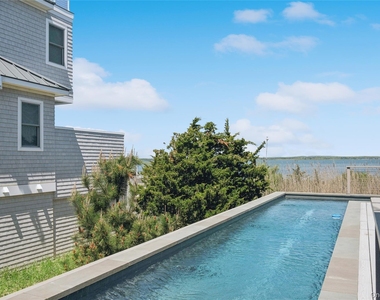 846 Dune Road - Photo Thumbnail 10