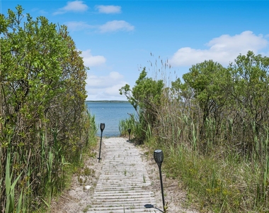 846 Dune Road - Photo Thumbnail 5