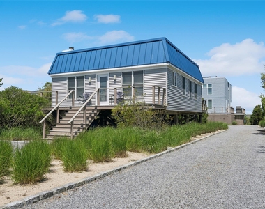 846 Dune Road - Photo Thumbnail 2