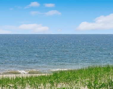 846 Dune Road - Photo Thumbnail 28
