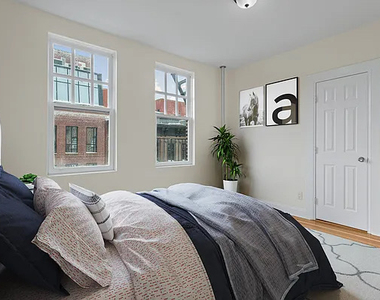 207 West 11th Street - Photo Thumbnail 2
