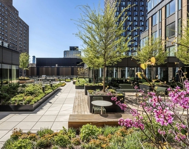 202 Broome Street - Photo Thumbnail 7