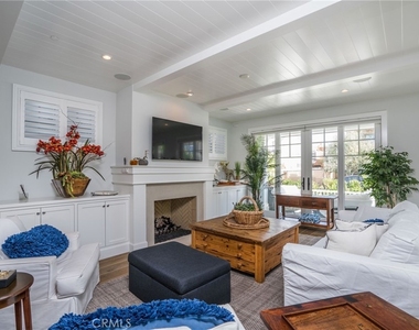 217 Coral Avenue - Photo Thumbnail 5