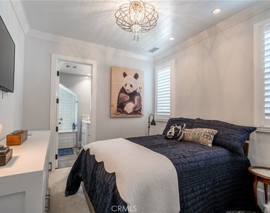 217 Coral Avenue - Photo Thumbnail 16