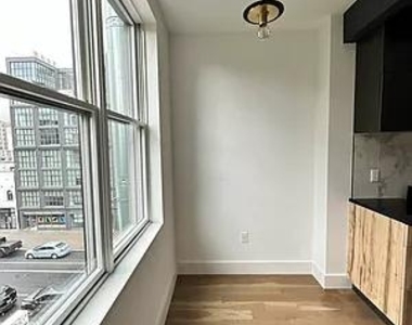 1052 Dean Street - Photo Thumbnail 4