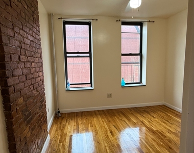 1672 Park Avenue - Photo Thumbnail 11