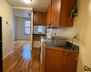 1672 Park Avenue - Photo Thumbnail 5