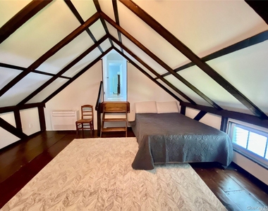 1685 Peconic Lane - Photo Thumbnail 13