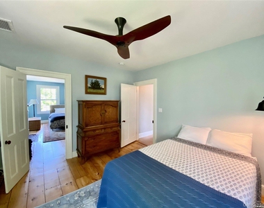 1685 Peconic Lane - Photo Thumbnail 12