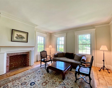 1685 Peconic Lane - Photo Thumbnail 6