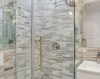 529 East 6th Street - Photo Thumbnail 7
