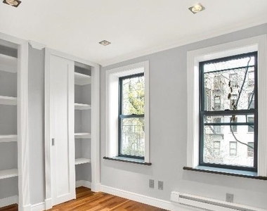 529 East 6th Street - Photo Thumbnail 3