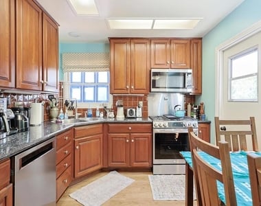 237 E Avenue - Photo Thumbnail 13