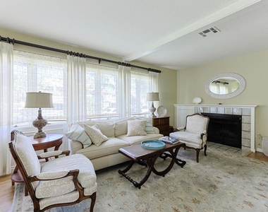 237 E Avenue - Photo Thumbnail 5